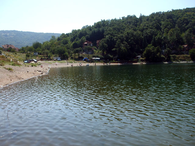 plaža na bovanskom jezeru